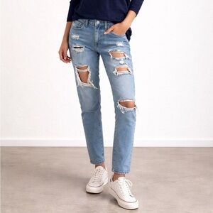 SHEIN Light Blue Distressed Boyfriend Jeans
